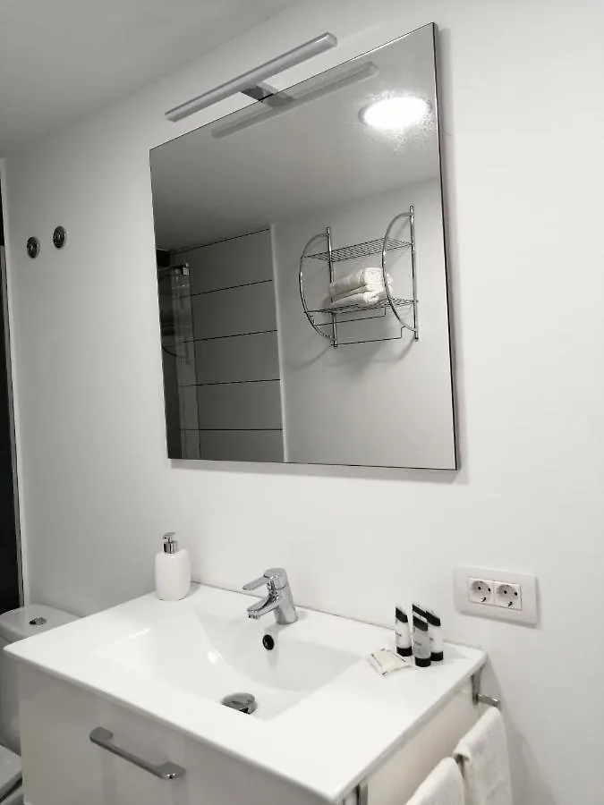 Homeforguest Island 201 Modern & Minimalist Apartments Santa Cruz de Tenerife